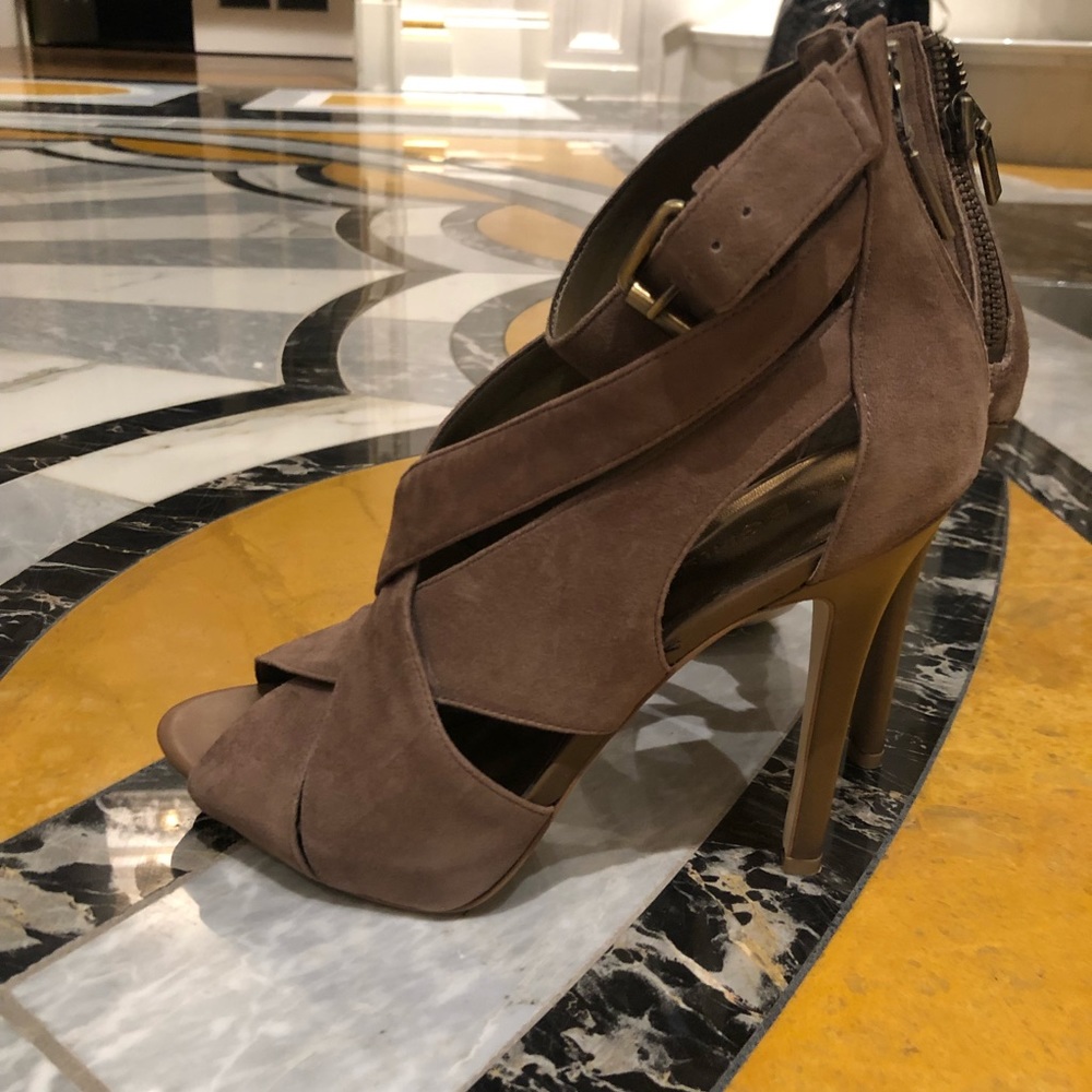 Gray/toupe strappy heeled sandals